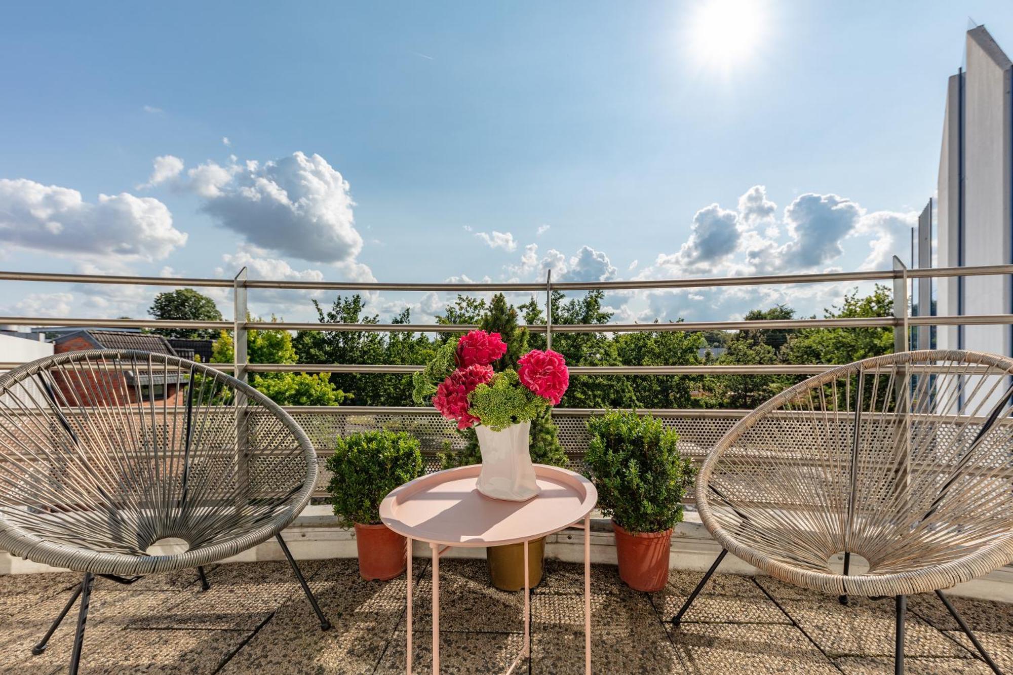 Mango Living I Apartment Hideaway I Modern I 2 Schlafzimmer I 77Qm เมินเคงลัดบาค ภายนอก รูปภาพ